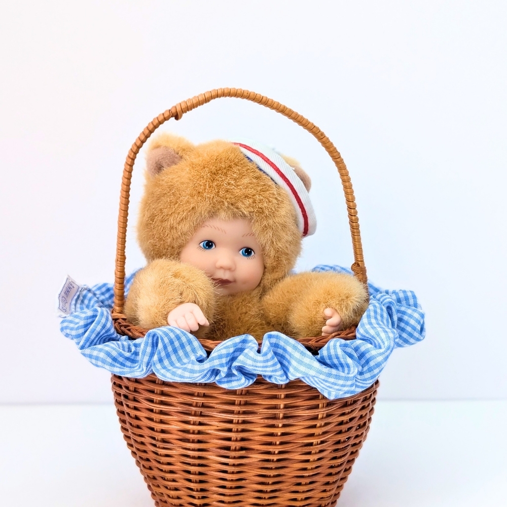 Anne Geddes Baby Bear in Basket Plush Figurine with Box